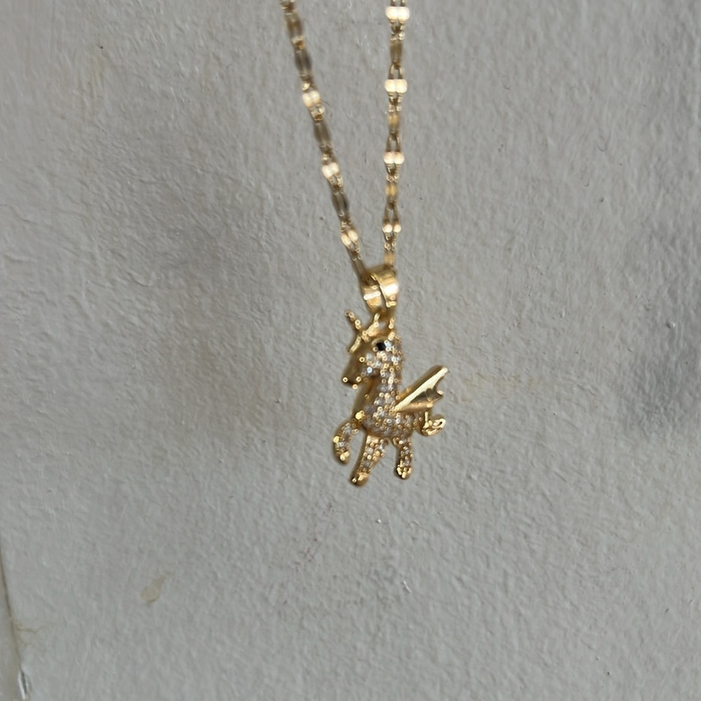 18K Gold Plated Unicorn Pendant Necklace Zirconia Charm Chain NWT - Picture 7 of 14